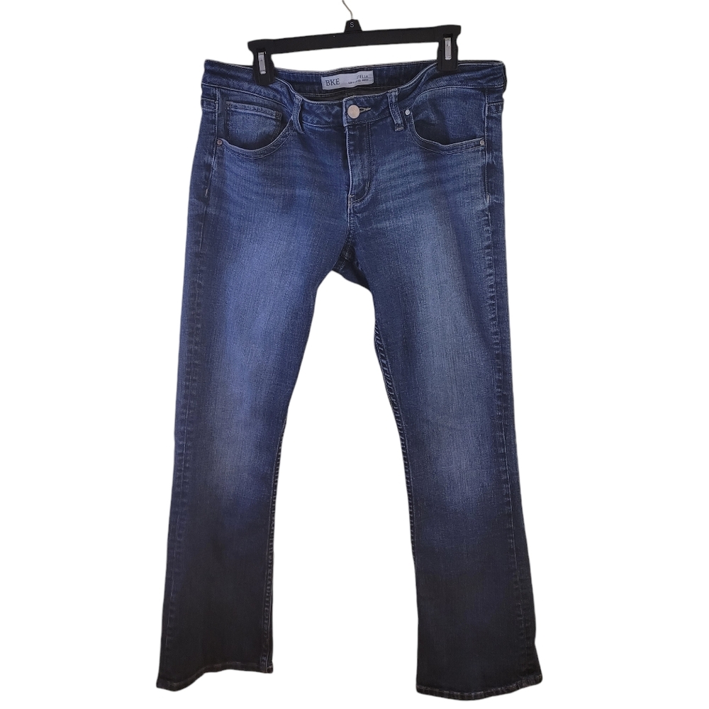 BKE Stella slim low rise boot cut jeans - 32 x 31.5.               O45